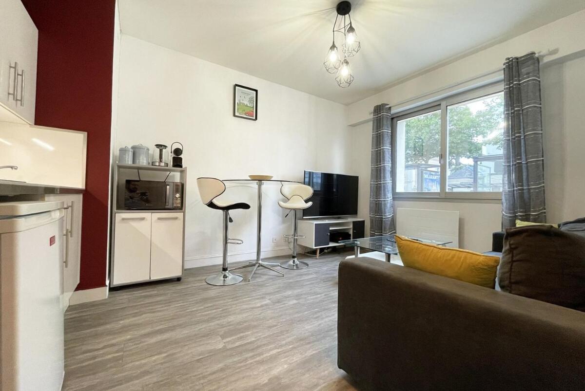Le Chasles For 2 Persons Apartment Chartres Ngoại thất bức ảnh